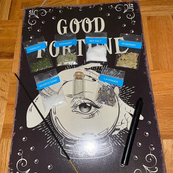 ✨ DIY PROTECTION SPELL JAR KIT ✨ - Picture 1 of 4